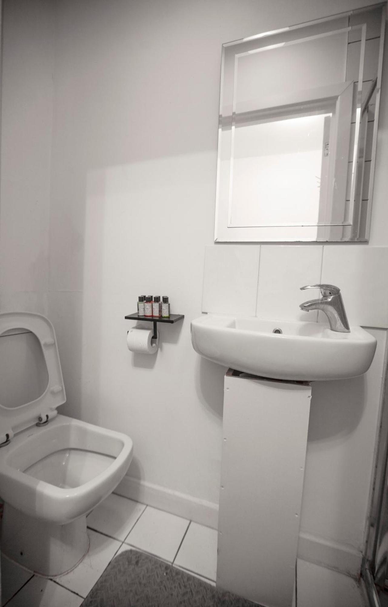 The Finsbury Guesthouse ロンドン 部屋 写真